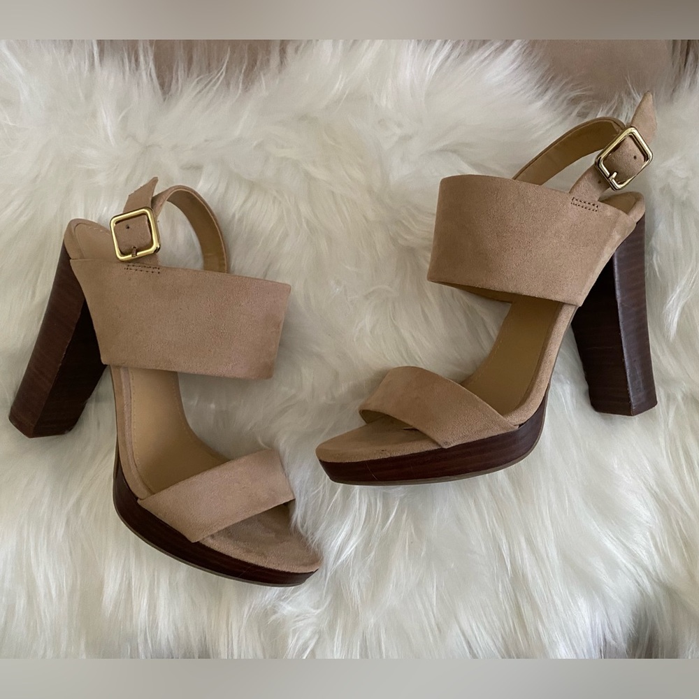 Report Tan Thick Heel Sandal size 7